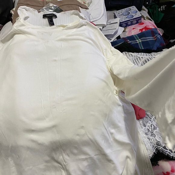 Tops - Picture 8 of 10